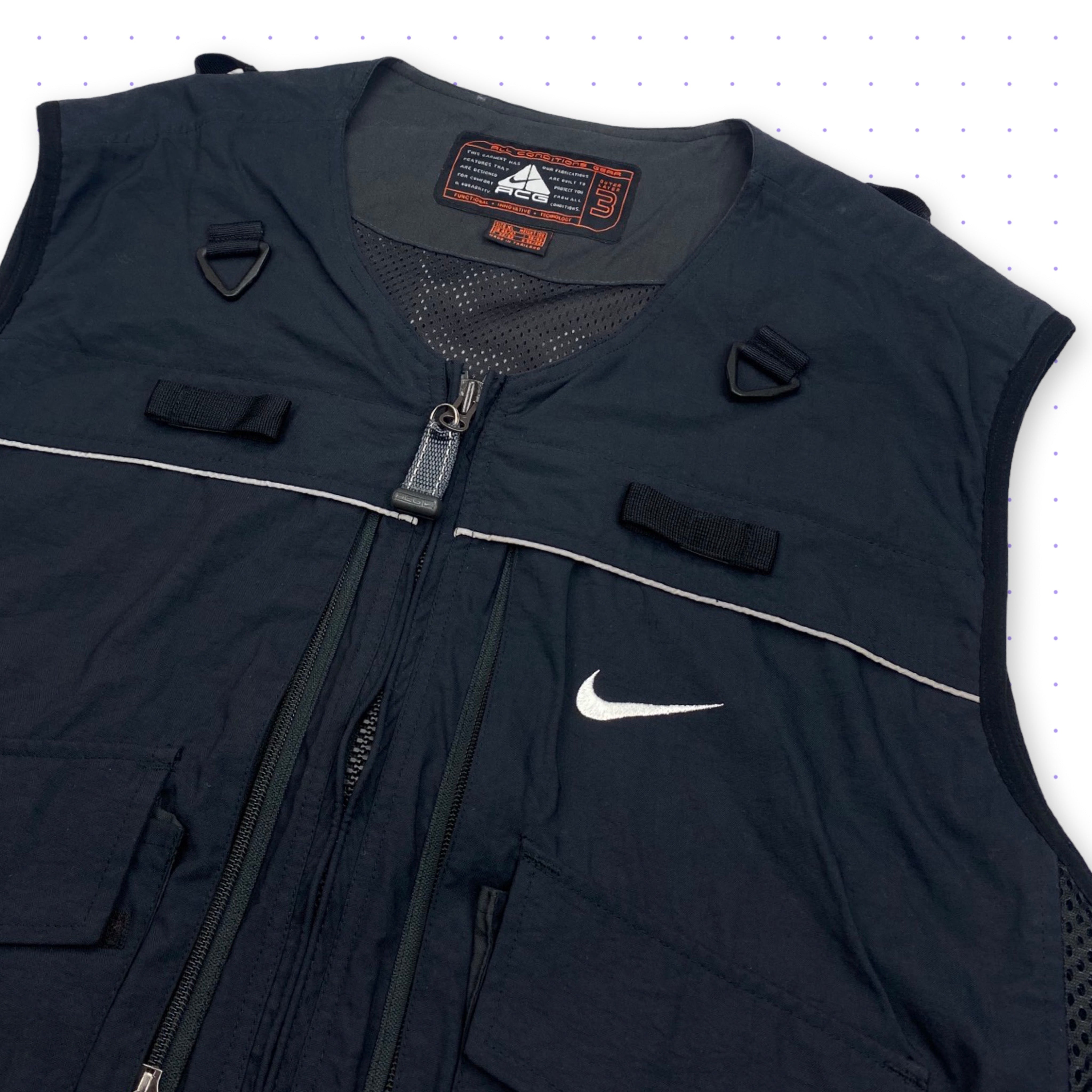 98 Nike ACG Tactical Reflective Hydration Vest Black
