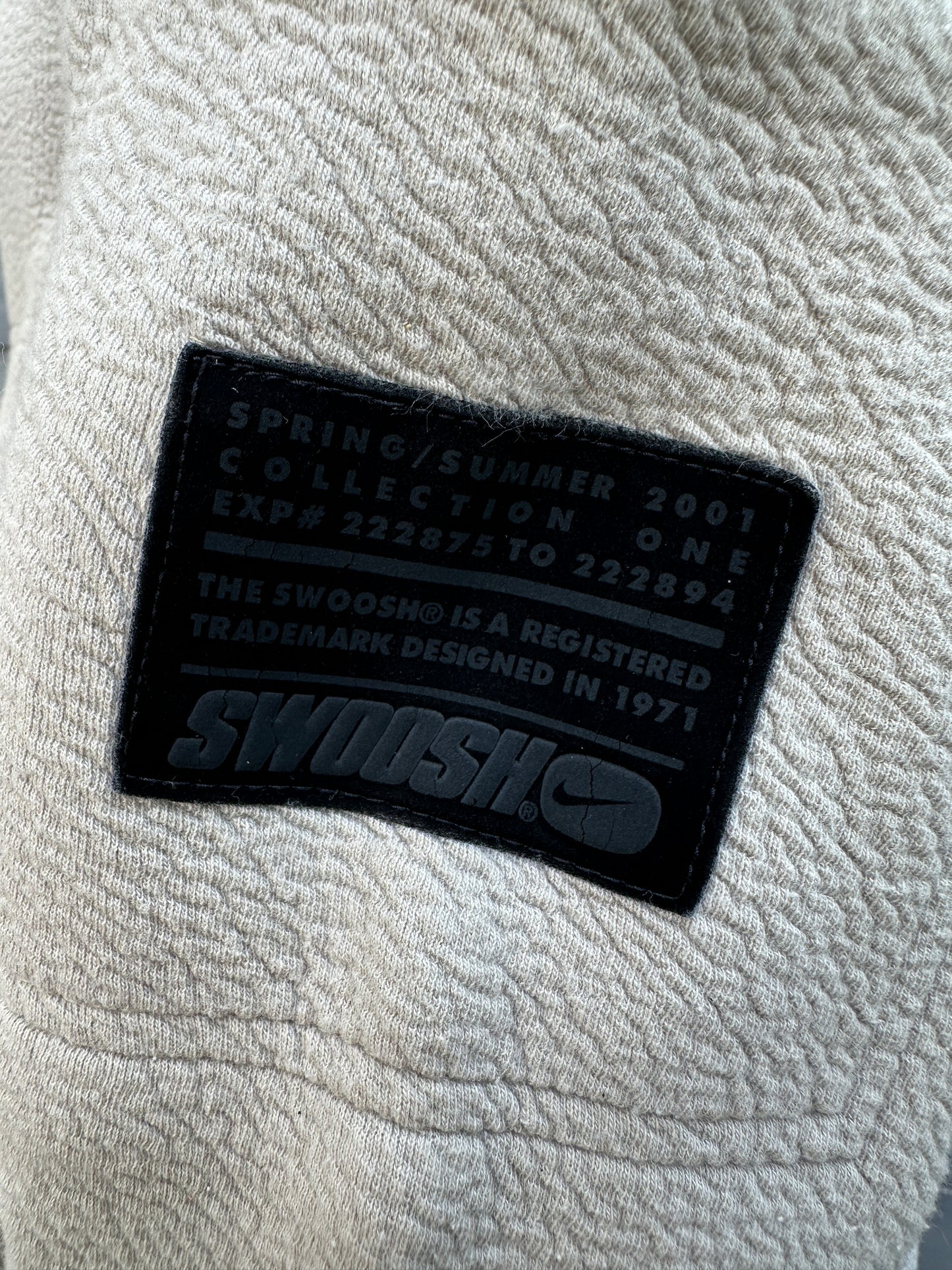 ‘01 Nike Swoosh Tactical Fleece Sweater Beige