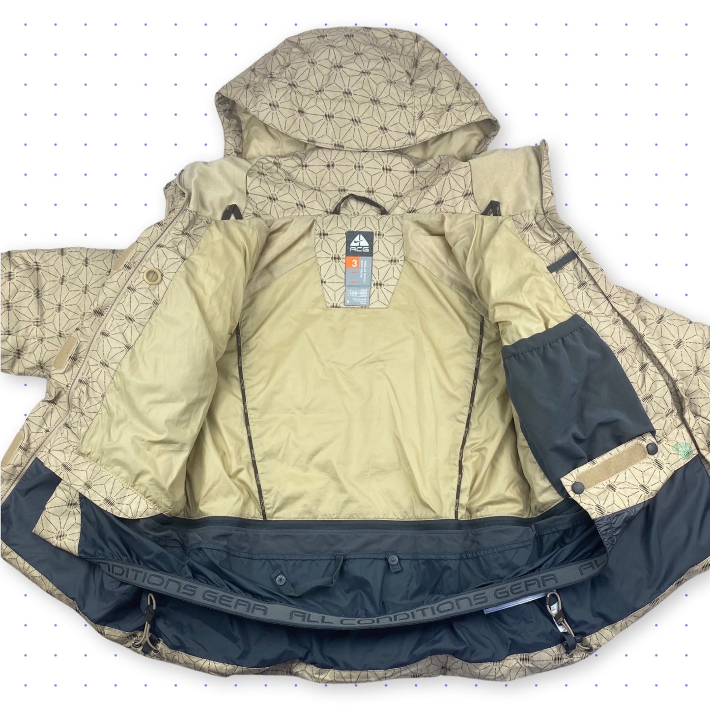 00s Nike ACG Ventilated Down Puffer Jacket Beige