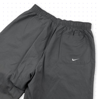 ‘02 Nike Metal Badge Pants Grey