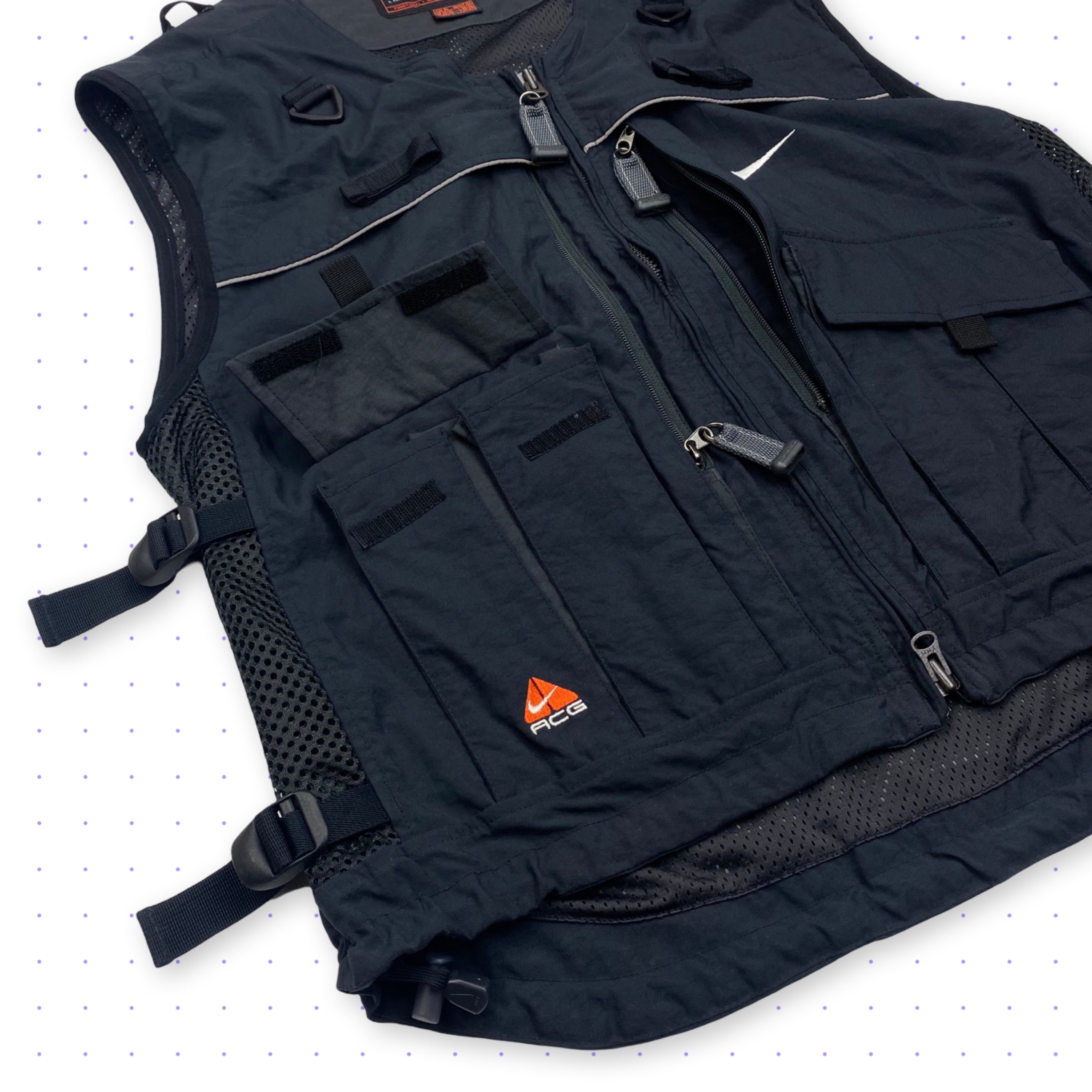 nike acg hydration vest